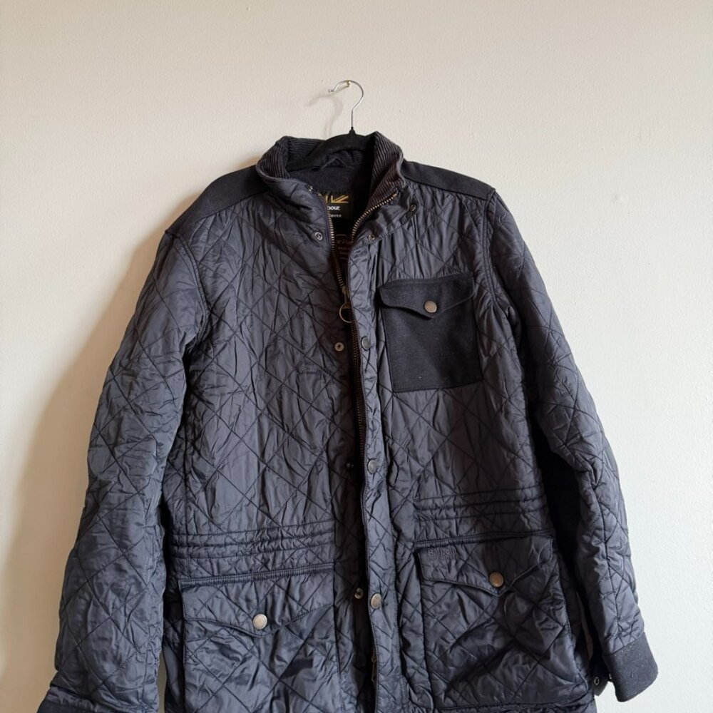 Barbour x Land Rover Defender Mullbarton Quilted Jacket | Navy | Men's L